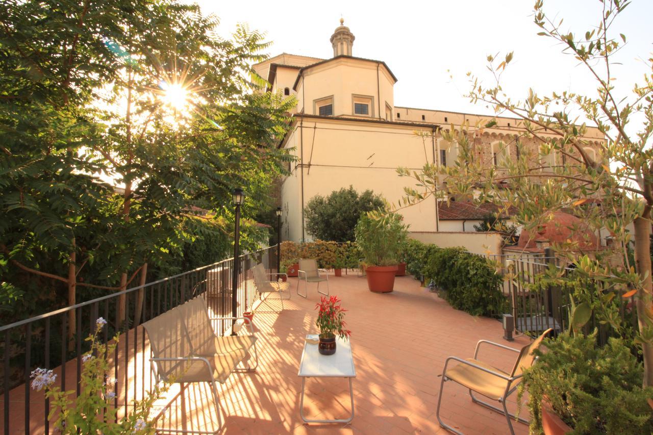 Domus Giorgio Apartment ฟลอเรนซ์ ภายนอก รูปภาพ