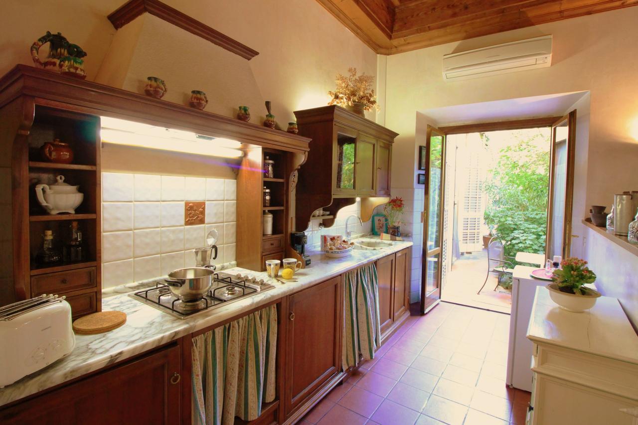 Domus Giorgio Apartment ฟลอเรนซ์ ภายนอก รูปภาพ